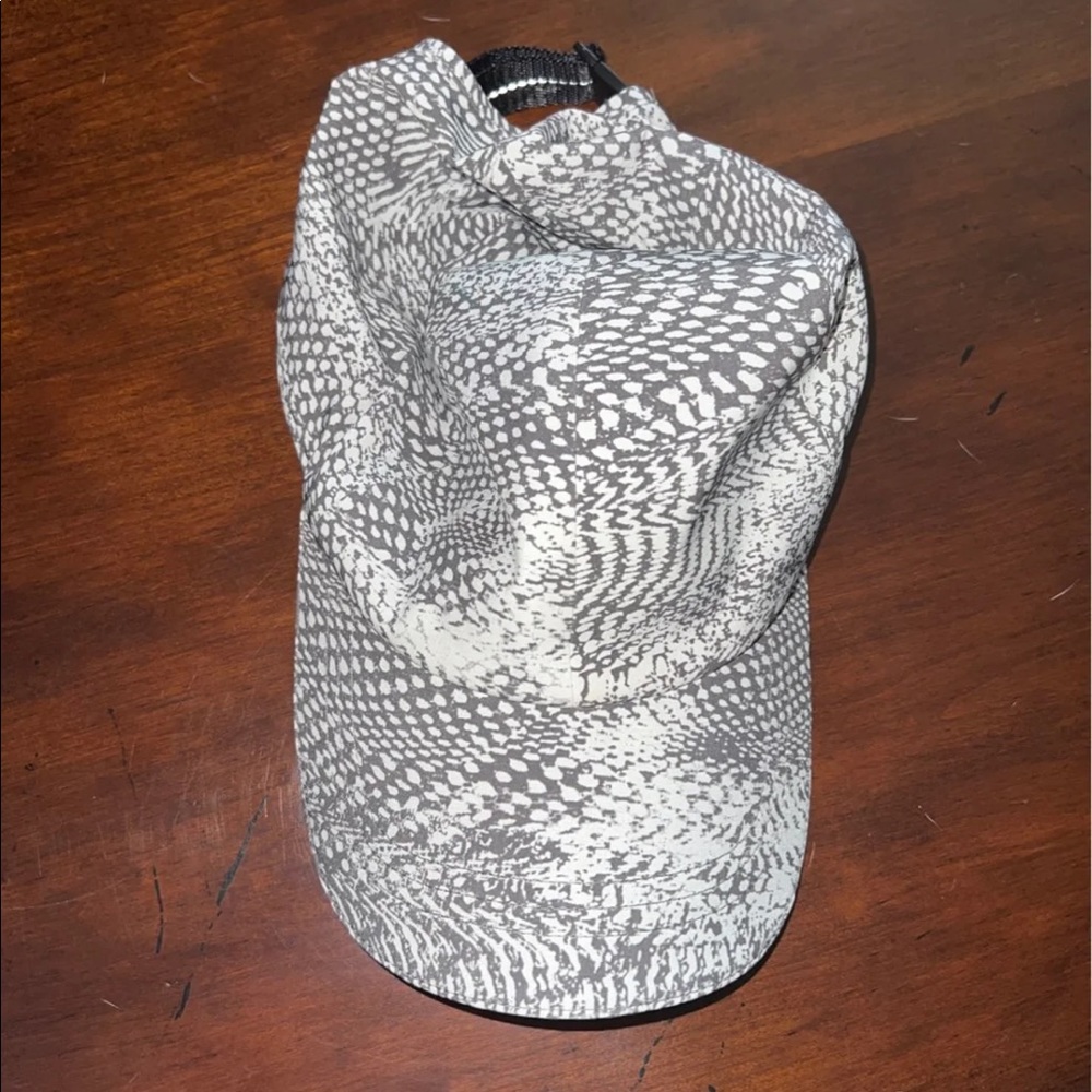 Lululemon hat